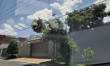 CASA EN VENTA CON ALBERCA COL.LA NORIA