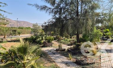 Casa en Venta en Condominio Glof Santa Sara, Batuco