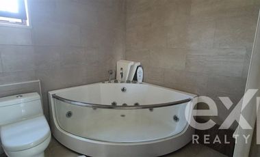 Casa en Venta en Condominio Glof Santa Sara, Batuco