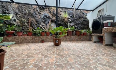 Oportunidad hermosa propiedad en Venta Tres Pisos - Gualaceo