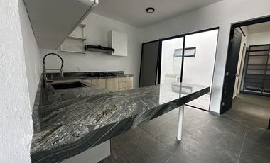 Casa en renta en valle balcones de Santa María