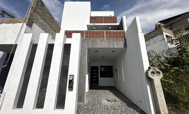Casa en renta en valle balcones de Santa María
