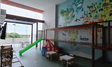 Departamento amueblado de tres recámaras en renta. Montejo pza. Mérida, Yucatán.