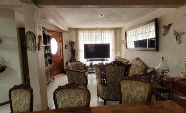 Casa con local comercial, buena ubicación en el Centro de Oaxaca