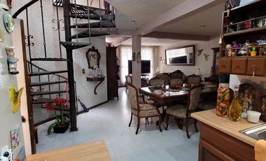 Casa con local comercial, buena ubicación en el Centro de Oaxaca