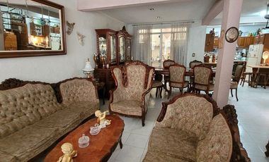 Casa con local comercial, buena ubicación en el Centro de Oaxaca