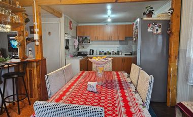 VENTA DE CASA 2 PISOS EN ALERCE SUR