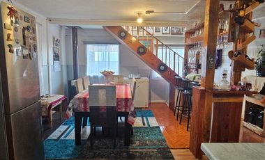 VENTA DE CASA 2 PISOS EN ALERCE SUR