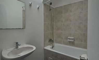 VENTA CASA ESQUINA DOS PISOS EN AVENIDA AUSTRAL