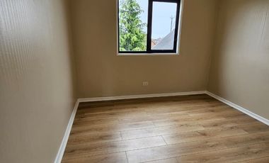 VENTA CASA ESQUINA DOS PISOS EN AVENIDA AUSTRAL