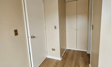 VENTA CASA ESQUINA DOS PISOS EN AVENIDA AUSTRAL