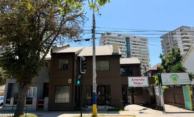 Local Comercial en Arriendo en Av Los castaños a pasos de uno norte