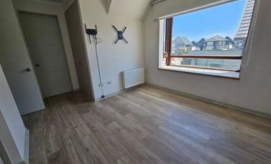 Casa en arriendo Parque de Carriel, cerca de Aeropuerto