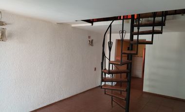 CASA EN BARRIO TRANQUILO TRATO DIRECTO SIN COMISION