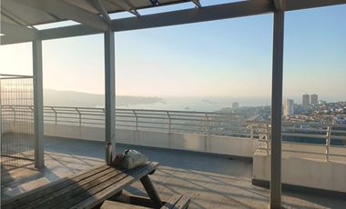 VIVABIEN PROPIEDADES VENDE DEPARTAMENTO CON EXCELENTE UBICACIÓN Y CONECTIVIDAD EN VALPARAISO