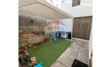 Casa Esquina en Sector  Coviefi