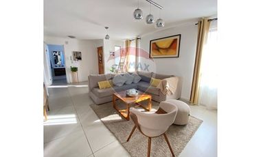 Casa Esquina en Sector  Coviefi