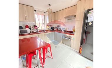 Casa Esquina en Sector  Coviefi