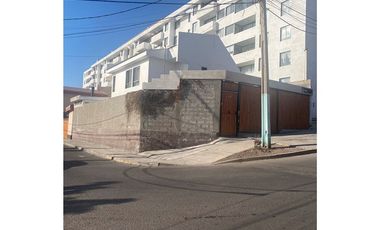 Casa Esquina en Sector  Coviefi