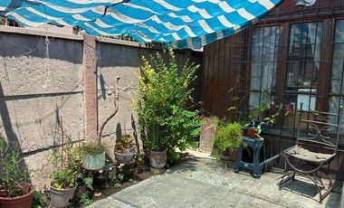 Casa Av. Macul comercial o residencial.