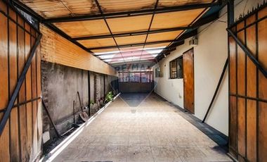 Hermosa Casa  en Macul