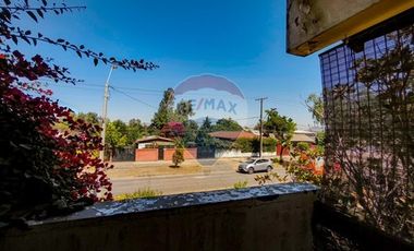 Hermosa Casa  en Macul