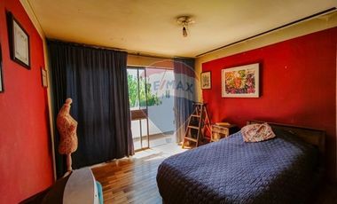 Hermosa Casa  en Macul