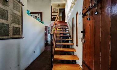 Hermosa Casa  en Macul