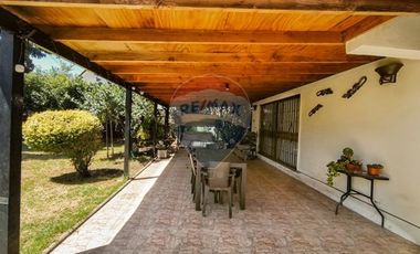 Hermosa Casa  en Macul