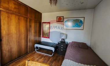 Hermosa Casa  en Macul