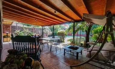 Hermosa Casa  en Macul