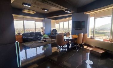 Amplia Oficina en Complejo El Cortijo