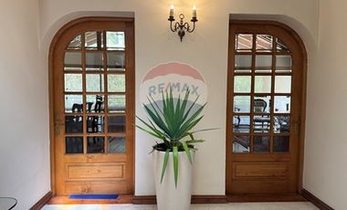 Preciosa casa Quinchamalí 5D+4B piscina