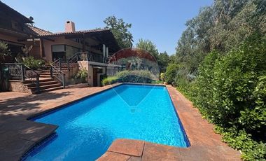 Preciosa casa Quinchamalí 5D+4B piscina