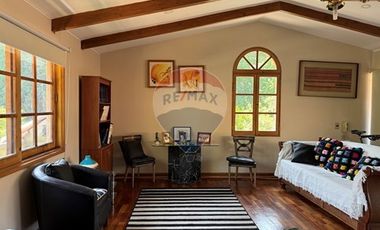 Preciosa casa Quinchamalí 5D+4B piscina