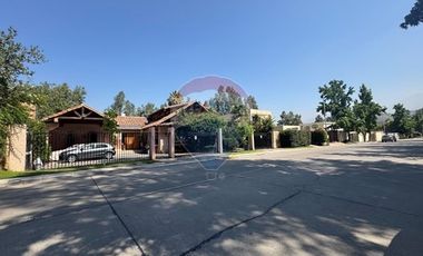 Preciosa casa Quinchamalí 5D+4B piscina