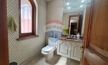 Preciosa casa Quinchamalí 5D+4B piscina