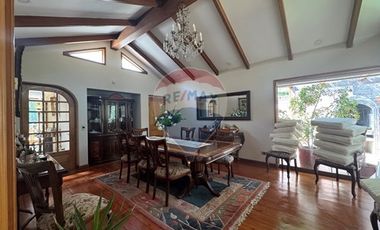 Preciosa casa Quinchamalí 5D+4B piscina