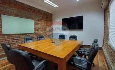 Gran casa oficina / Contramaestre Micalvi
