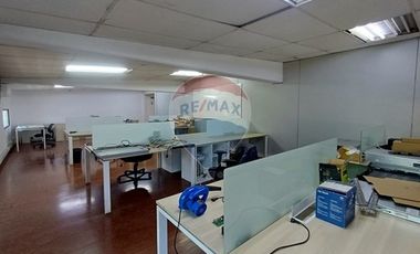 Gran casa oficina / Contramaestre Micalvi