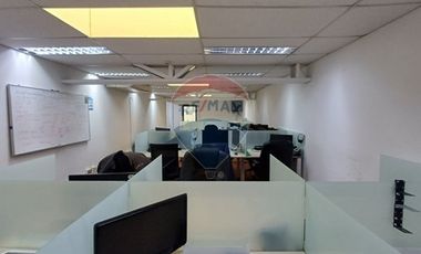 Gran casa oficina / Contramaestre Micalvi