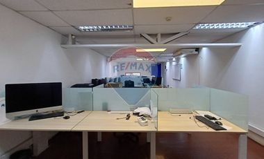 Gran casa oficina / Contramaestre Micalvi