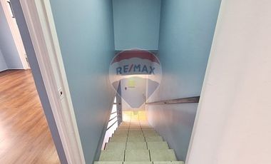 Oficina con estacionamiento en Quilicura