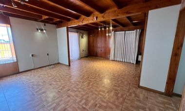 Hermosa casa en arriendo Ñuñoa 4D+2B+2E+1B