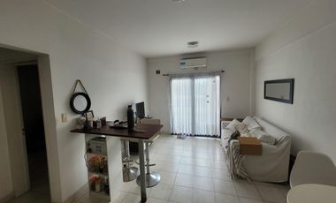 Departamento sobre Yrigoyen al 100 en Moreno Centro