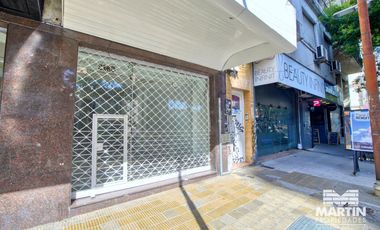 Local en Venta de 48 mts cubiertos con Patio, sin Gas en Olivos Zona Comercial