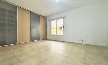 5 AMBIENTES VENTA FLORIDA COCHERA COMPLEJO CERRADO CON AMENITIES