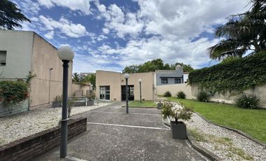 5 AMBIENTES VENTA FLORIDA COCHERA COMPLEJO CERRADO CON AMENITIES