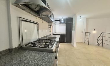 5 AMBIENTES VENTA FLORIDA COCHERA COMPLEJO CERRADO CON AMENITIES