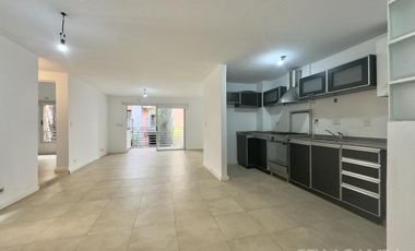 5 AMBIENTES VENTA FLORIDA COCHERA COMPLEJO CERRADO CON AMENITIES
